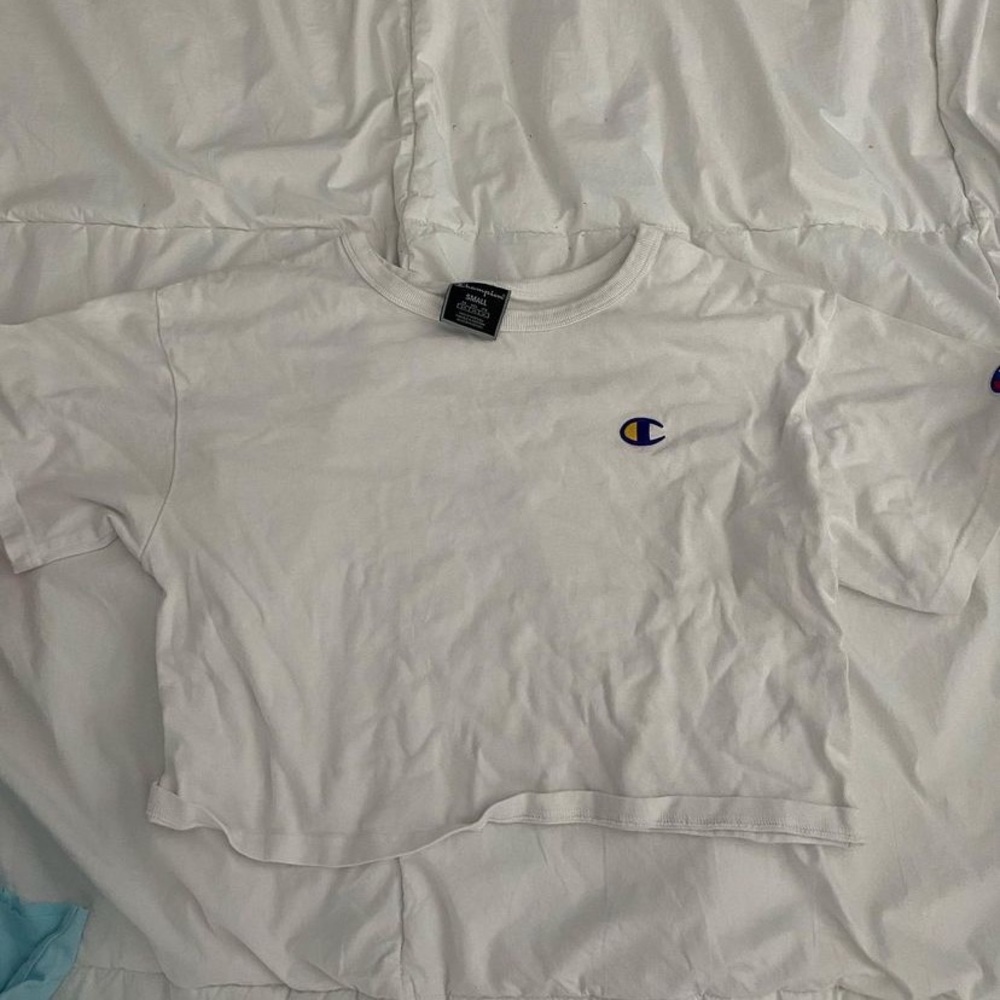 Cropped Champion Shirt